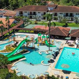 Resort Fazenda 3 Pinheiros, hotel u gradu Enženjeiro Pasos