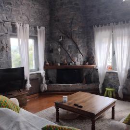 Vitina Number 5 House, Hotel in Vitina