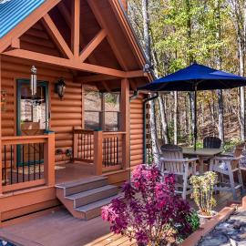 Log Cabin, Lake, Hot Tub, Near Wineries & Hiking, hotell i Dahlonega