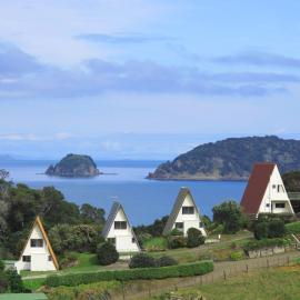 Aroha A-Frames - Bush & Beach Retro Retreat, Hotel in Coromandel