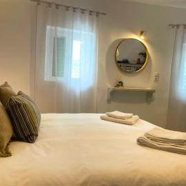 Dryopis Studio, hotel a Kithnos