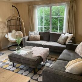 Viesnīca 6 persoons chalet op de Veluwe bij binnen en buiten zwembad pilsētā Arnhema