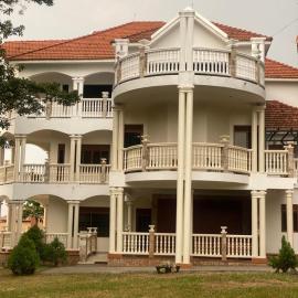 The Forest House - Kawuku-Bunga, hotel in Kampala