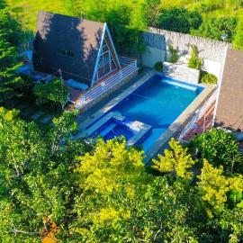 Di Bella Cabin Private Resort, khách sạn ở Pampang