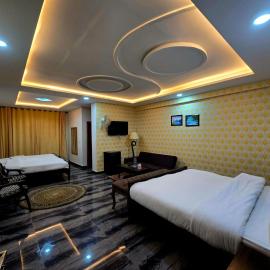 GrandTaj, hotel en Murree