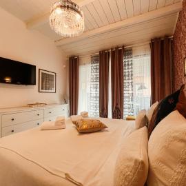 Casa Riad,gioiello del cortiletto storico, hotel u gradu 'Lesmo'