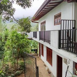 Omashi sinharaja holiday resort, hotel a Rakwana