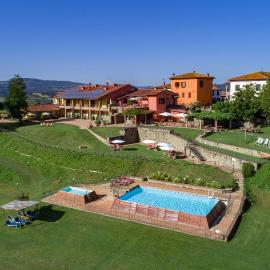 Casa Vacanze Le Fornaci，拉泰里納的飯店