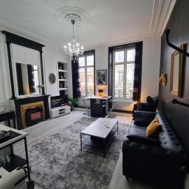 Boulogne-sur-Mer में, होटल La Suite Versailles avec Jaccuzzi Privé - Luxe - Hypercentre