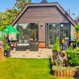 Spacious Nature Escape, house for 6 near Amsterdam & Sea, hotell i Opmeer