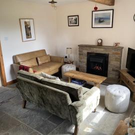 Little Cottage - A Peaceful 3BD Retreat for 5