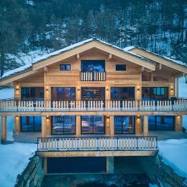 New high standing chalet, Hotel in La Sage