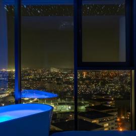 Hanza Tower Sky Lux 17th floor، فندق في شتتين