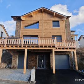 Chalet NEUF Jacuzzi Terrasse Salle jeux proche Font Romeu, hotel em Égat