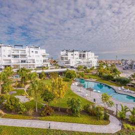 Luxurious penthouse apartment urb Bali, hotel a Punta Prima