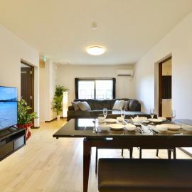 CONDOMINIUM Yomitan 蔵, viešbutis mieste Jomitanas