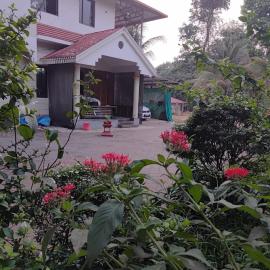 Suvarna TOURIST HOME, hotel en Dharmastala
