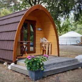 Cabane en bois POD 1, hotel in Champfromier