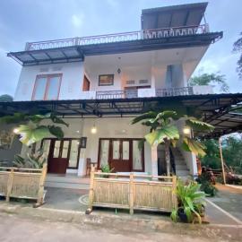 Sri Sedana Guest House, hotel in Sidemen