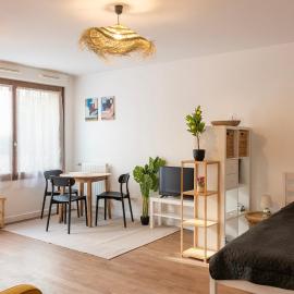 Cozy Studio near Paris - Wi-Fi - Netflix - Parking, hotell sihtkohas Eaubonne