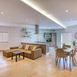 Cozy Apartment minutes to seafront