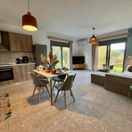 Arokaria Seaview House, hotell i Koskinou