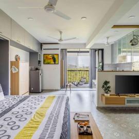 Mini Paradise Apartment by tisyastays