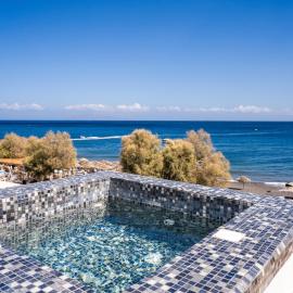 Zen Suites & Spa, hotel en Perissa