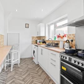 Cozy 3 Bedroom House For Short and Long Stay