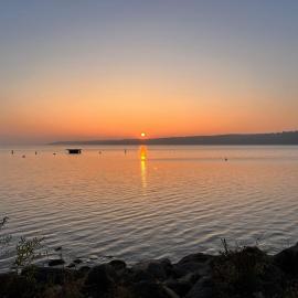 FeWo-Broda-Dorf mit Garage -Tollensesee Strand-, hotel i Neubrandenburg