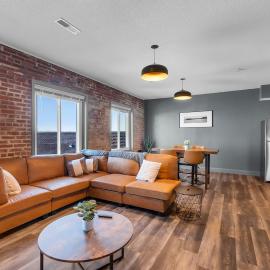 Downtown Cape 2 Bdrm 2 Bath Apt, Cozy & Walkable