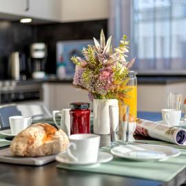 Apartment A5 - mit überdachtem Balkon, zwei Bädern, Sauna und Fitnessraum im "Pine Hill Resort"