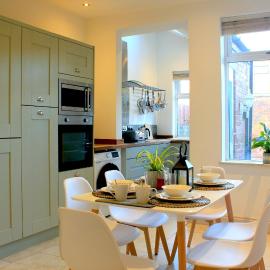 Modern cosy 3 bedroom house, Hillsborough, Sheffield, hotel em Walkly