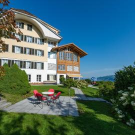 Hotel Sunnehüsi, hotelli kohteessa Krattigen