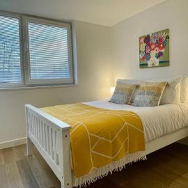 Convenient quiet flat with parking