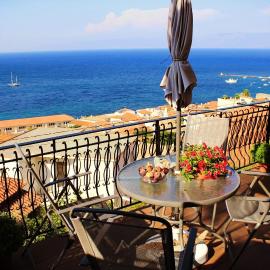 Violetta Rooms, hotel in Koroni