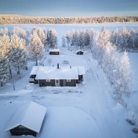 Private lakeside cabin Metsola, khách sạn ở Kuusamo