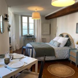 La Bohème ô coeur du centre ville, hotel in Les Herbiers