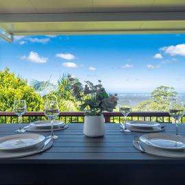 Mountain Retreat Scenic Getaway with BBQ