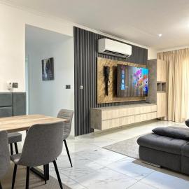 AndBert Lodge Gh, hotel a New Weija