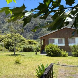 Les Châlets du Medinilla, hotel in La Plaine des Palmistes