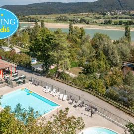 Camping Paradis Les Gorges du Haut Bugey, hotel en Matafelon