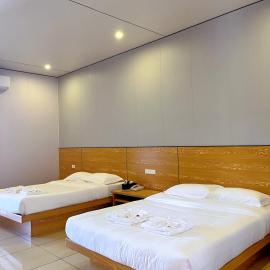 Happy day inn, hotel en Honiara