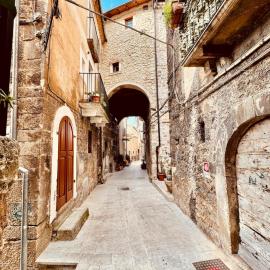 La Casa sull'Arco, hotel u gradu Pacentro