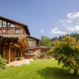 Viesnīca Hotel & Spa Etxegana pilsētā Zeanuri