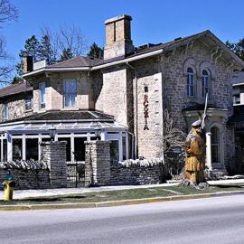 The Breadalbane Inn, hotell i Fergus