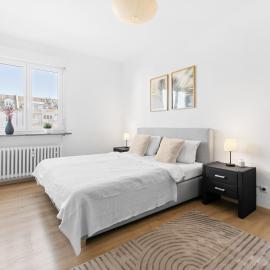 - NEU - Große & gemütliche 3 Zimmer Wohnung, hotel v destinácii Neulsenburg
