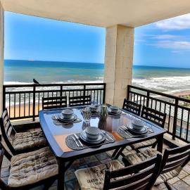 Holiday apartment with seaviews