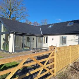 Luxury Victorian Stables with Starlink internet and pet friendly garden