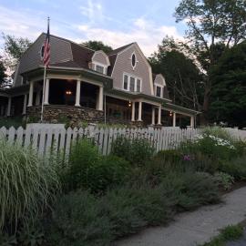 Hilltop House Bed & Breakfast, Hotel in Amenia
